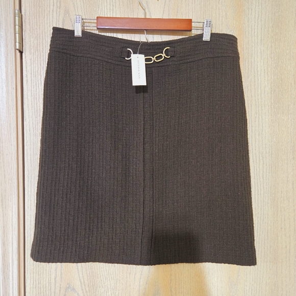Ann Taylor Dresses & Skirts - Ann Taylor 99% Wool skirt. NWT